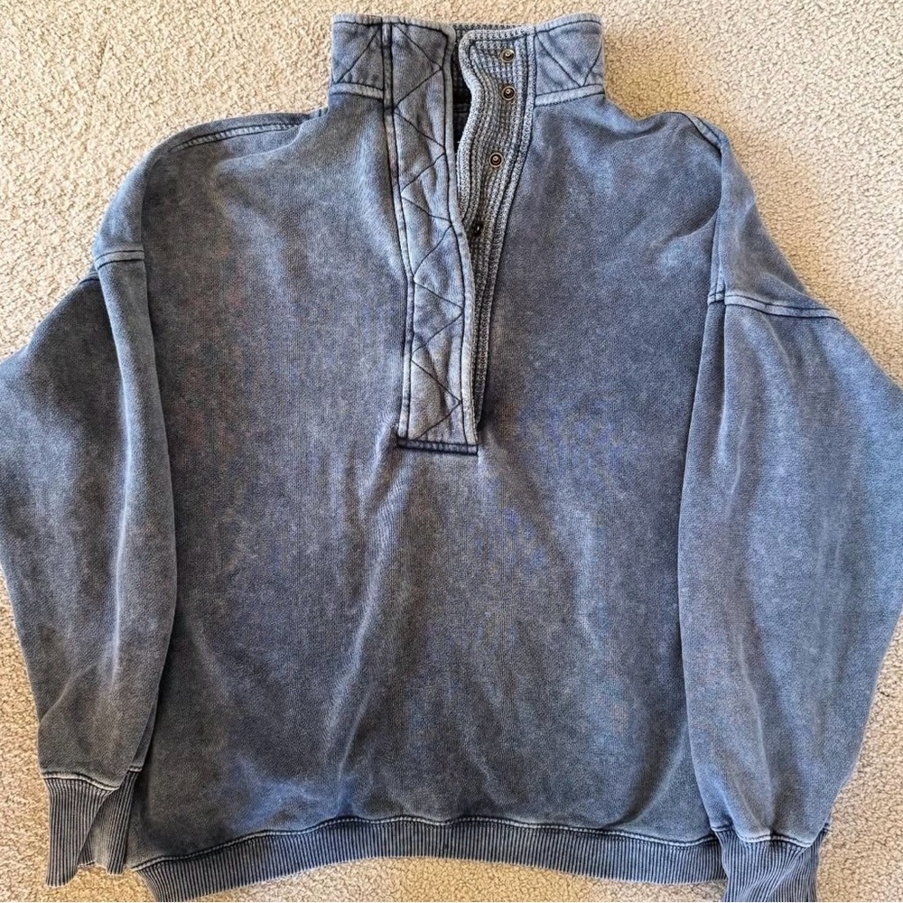 Vintage-Style Washed Blue Pullover Sweater
